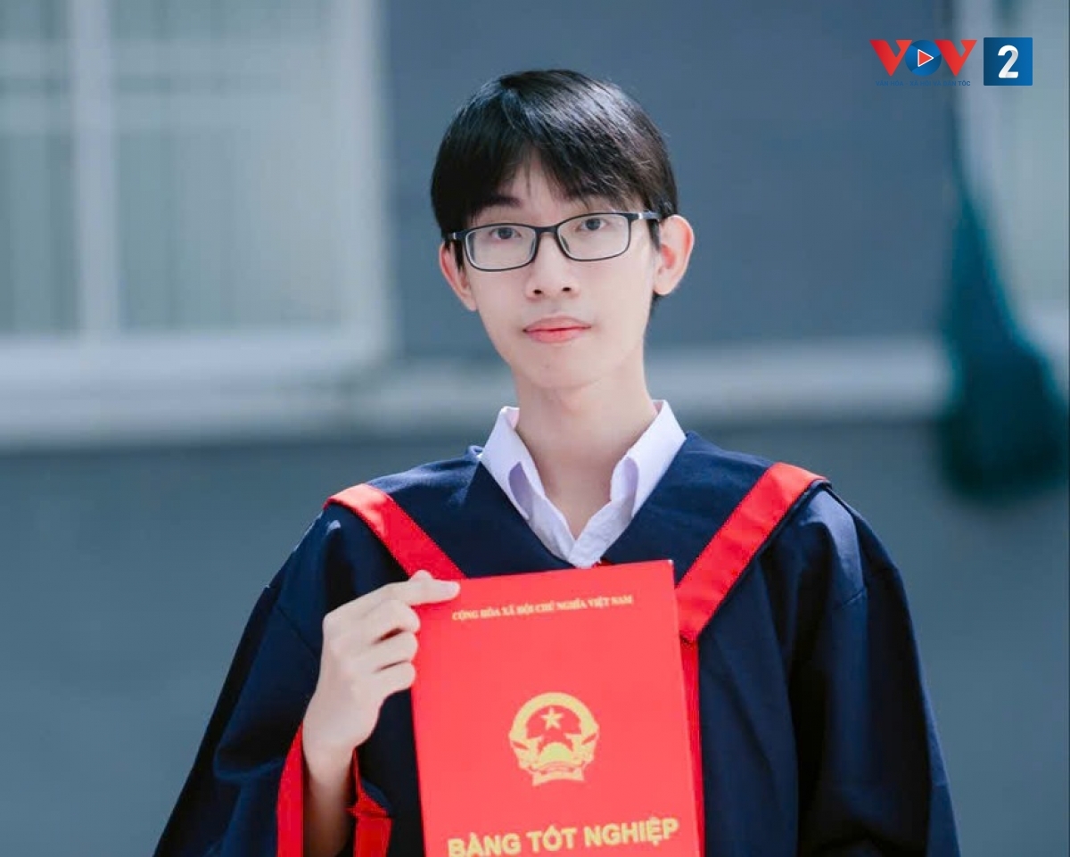 nam sinh phường vũng tàu trở thành thủ khoa a00 sau nhiều lần về nhì hình ảnh 1 nam sinh phuong vung tau tro thanh thu khoa a00 sau nhieu lan ve nhi hinh anh 1