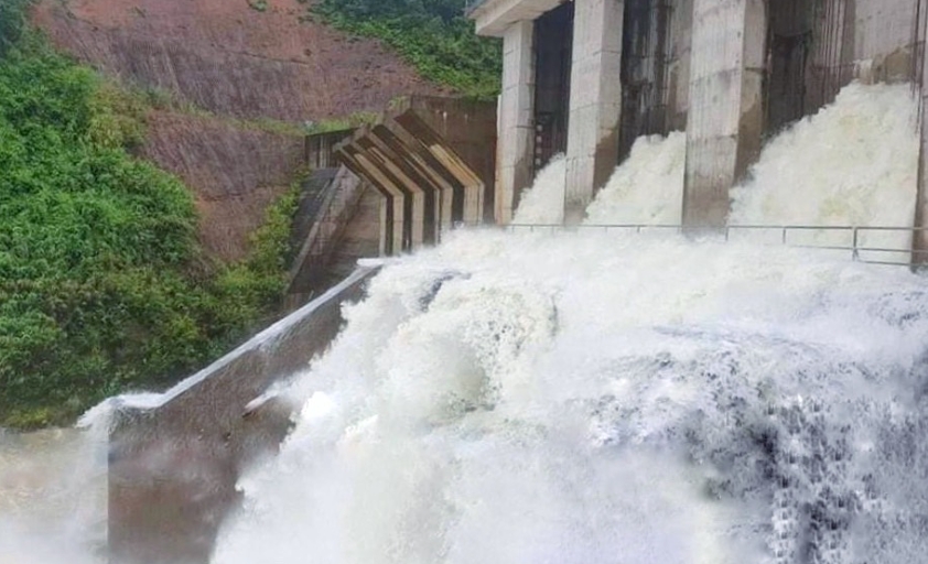 Thủy điện Sông Quang và Bản Ang tại Nghệ An xả nước ứng phó bão số 5
