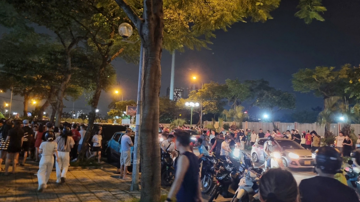 Ô tô đâm liên hoàn làm 1 người chết và nhiều người bị thương ở hà nội hình ảnh 1 O to dam lien hoan lam 1 nguoi chet va nhieu nguoi bi thuong o ha noi hinh anh 1