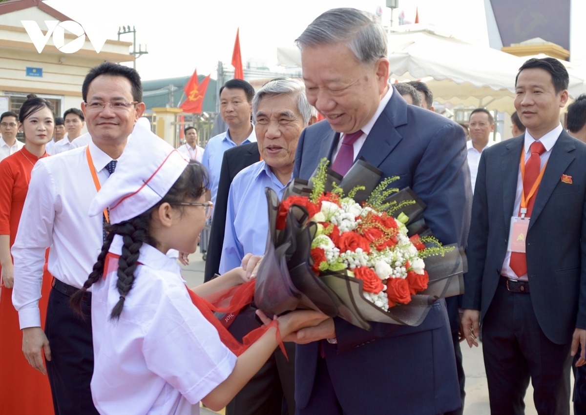 tổng bí thư tô lâm nêu 3 định hướng lớn tại Đại hội Đảng bộ xã nghĩa trụ hình ảnh 2 tong bi thu to lam neu 3 dinh huong lon tai Dai hoi Dang bo xa nghia tru hinh anh 2