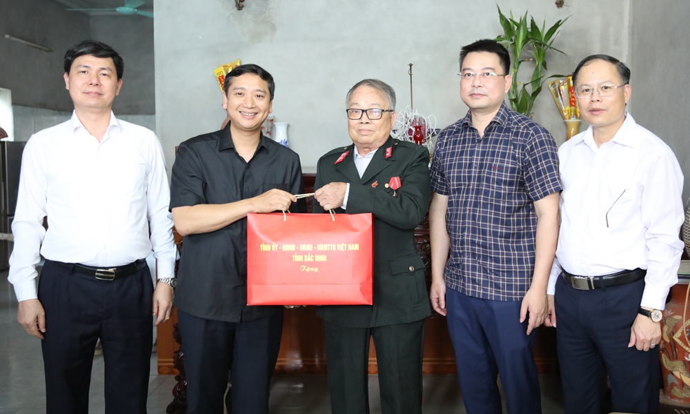 nhieu hoat dong tri an nguoi co cong, cac gia dinh chinh sach hinh anh 6