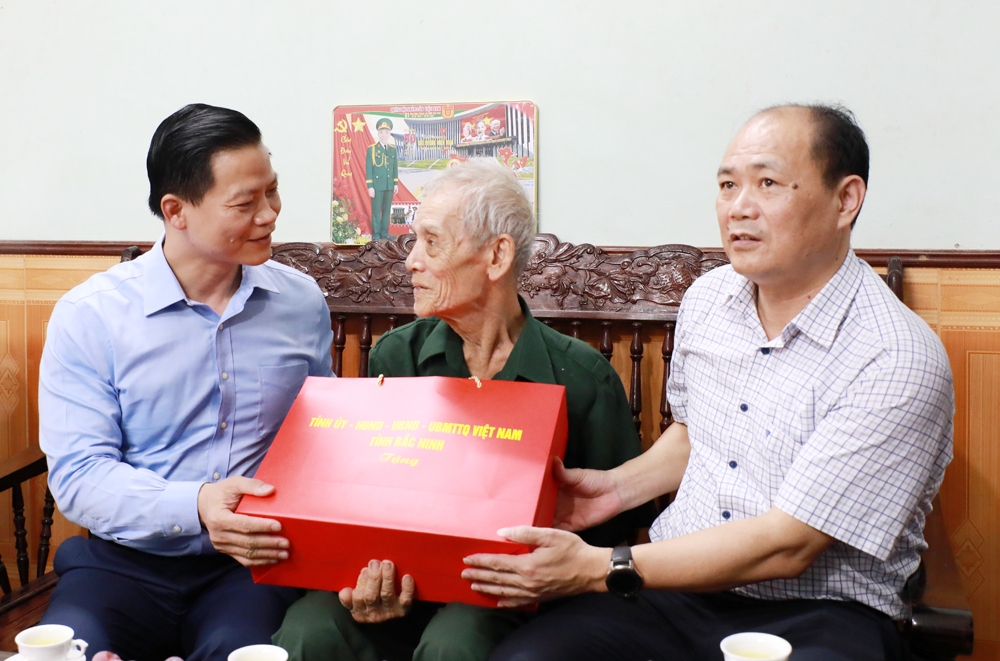 nhieu hoat dong tri an nguoi co cong, cac gia dinh chinh sach hinh anh 4