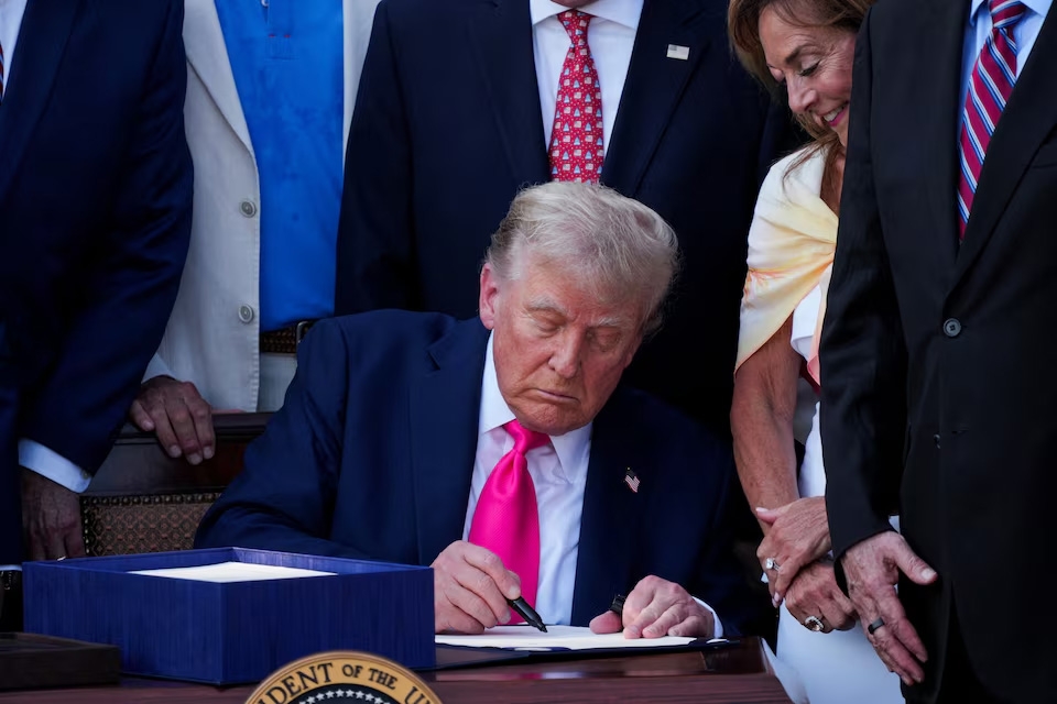 siêu dự luật to đẹp của ông trump vừa được thông qua có gì đặc biệt hình ảnh 1 sieu du luat to dep cua ong trump vua duoc thong qua co gi dac biet hinh anh 1