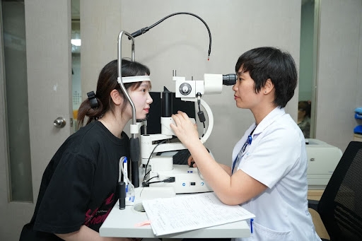 mổ cận thị có phải cứ chọn công nghệ đắt nhất là tốt nhất hình ảnh 2 mo can thi co phai cu chon cong nghe dat nhat la tot nhat hinh anh 2
