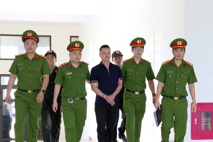 Âm mưu 'chạy án' cho phạm nhân chung thân của trùm giang hồ Vi 'ngộ'