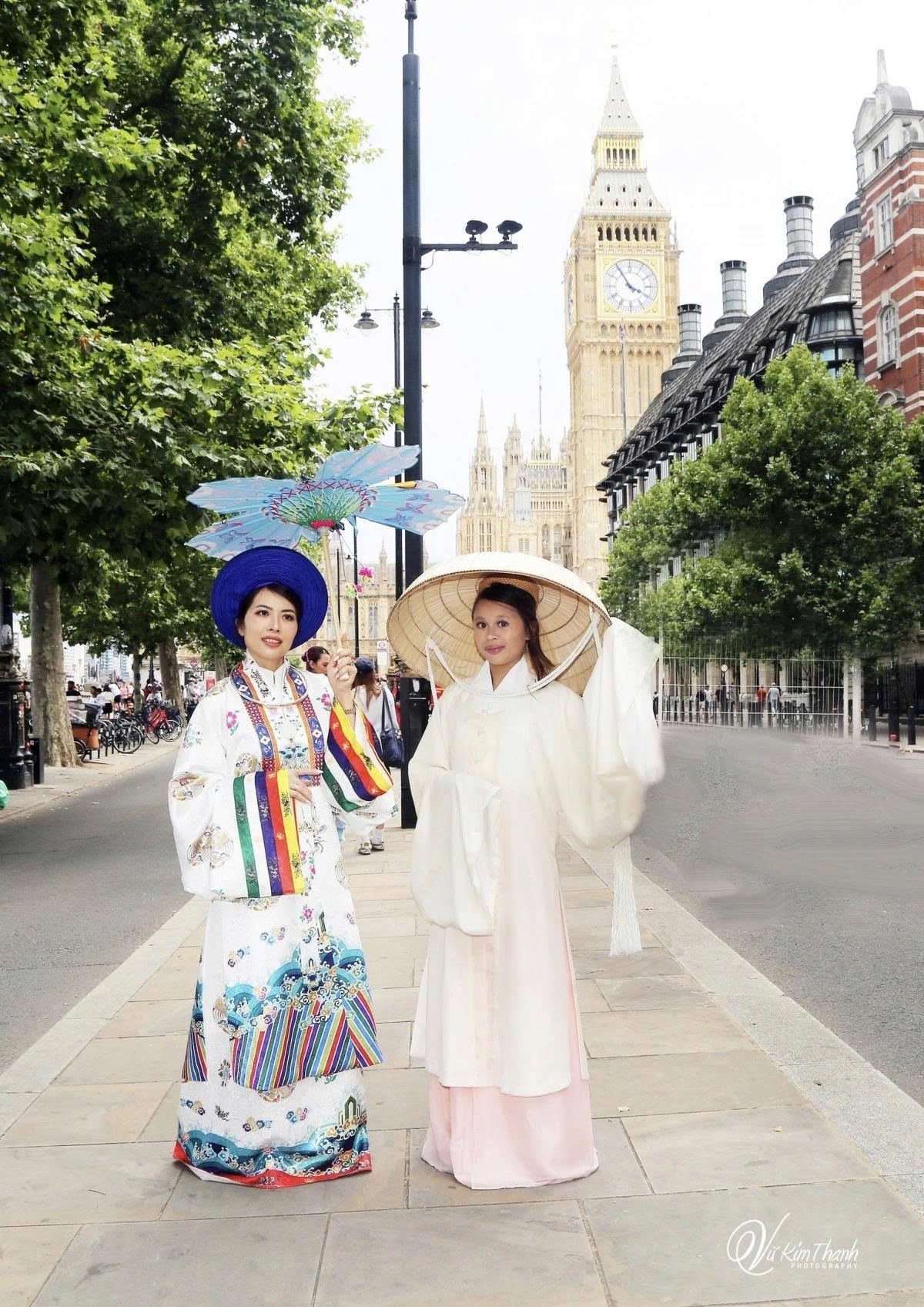 traditional costume of vietnam in the spotlight in london picture 3 traditional costume of vietnam in the spotlight in london picture 3