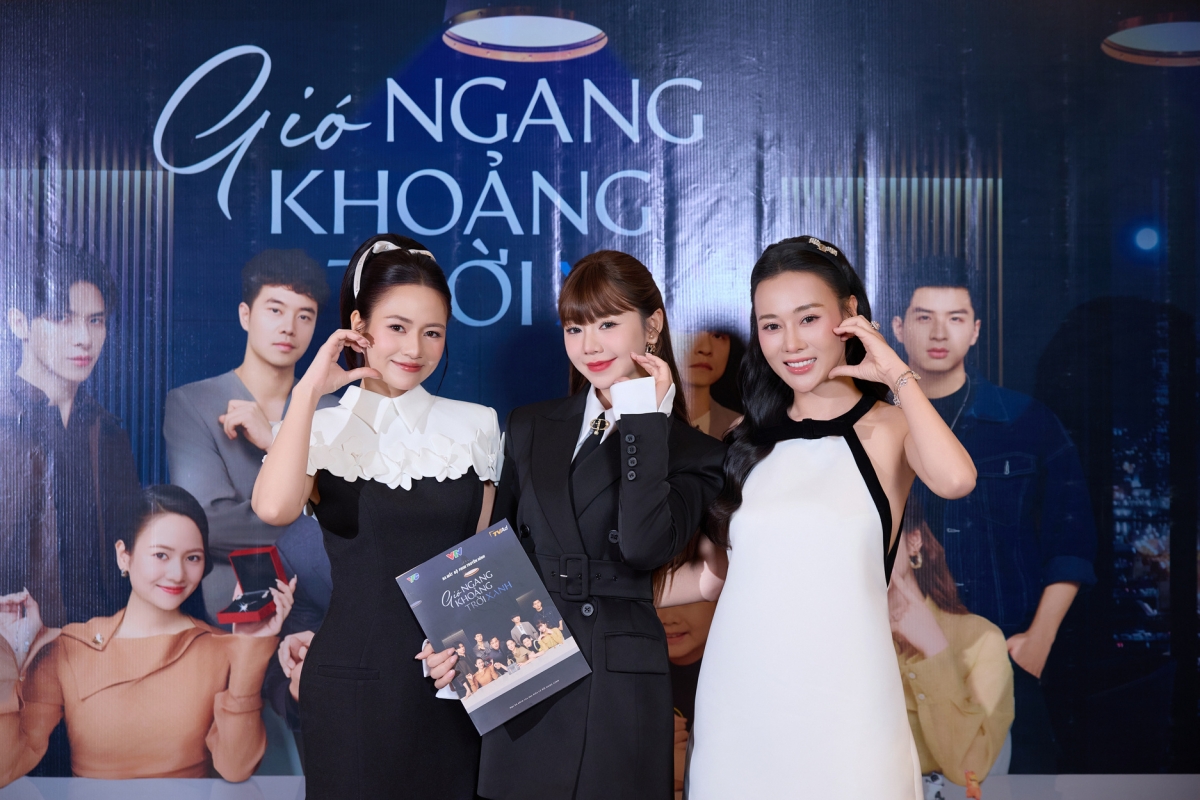 phương oanh vào vai vợ của doãn quốc Đam trong gió ngang khoảng trời xanh hình ảnh 1 phuong oanh vao vai vo cua doan quoc Dam trong gio ngang khoang troi xanh hinh anh 1