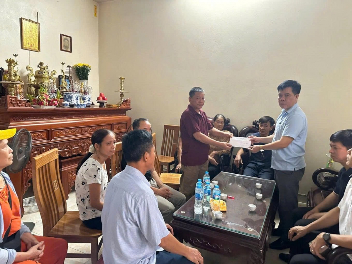 6 người cùng một xã ở hà nội thiệt mạng trong vụ lật tàu vịnh xanh 58 hình ảnh 2 6 nguoi cung mot xa o ha noi thiet mang trong vu lat tau vinh xanh 58 hinh anh 2