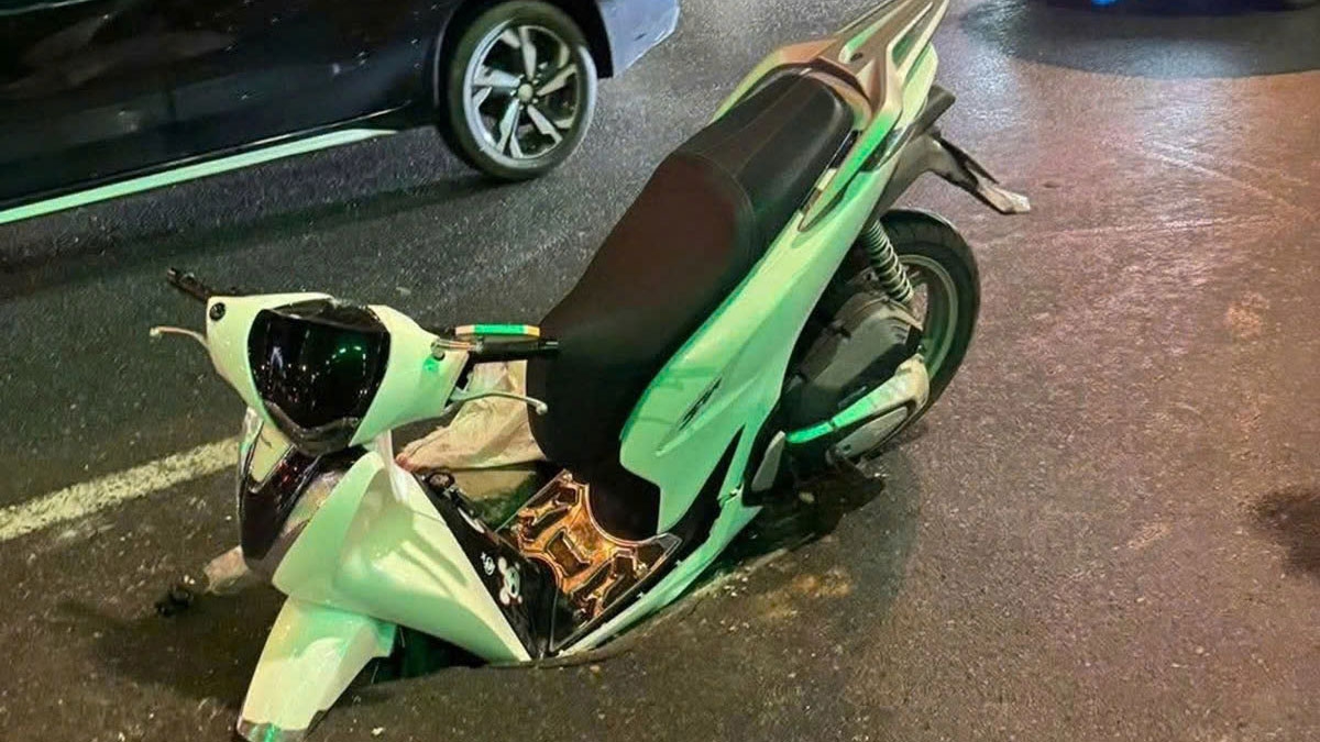 Vụ xe máy SH sụt hố tử thần ở Hà Nội: Có cơ sở pháp lý để yêu cầu bồi thường