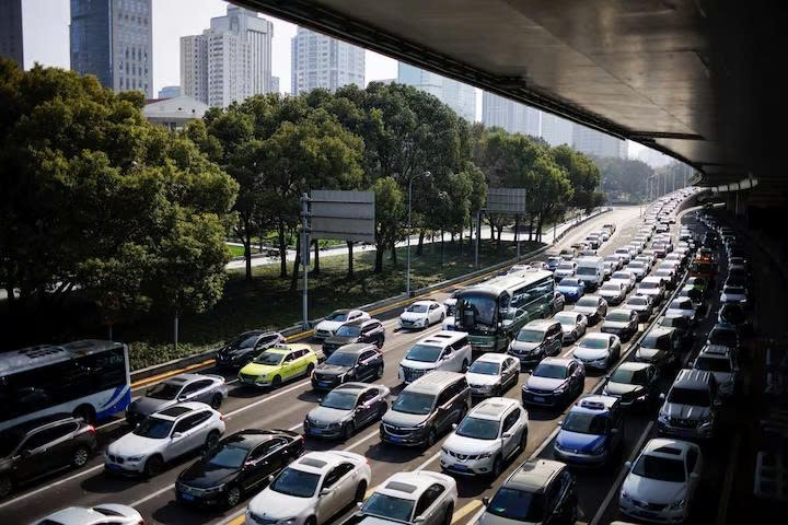 Đại lý ô tô Trung Quốc "kêu cứu" vì bán xe dưới giá vốn
