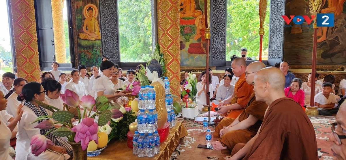 trang nghiêm lễ dâng y tắm mưa tại làng văn hóa hình ảnh 5 trang nghiem le dang y tam mua tai lang van hoa hinh anh 5