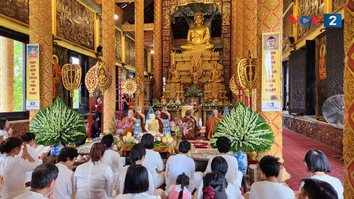 trang nghiêm lễ dâng y tắm mưa tại làng văn hóa hình ảnh 1 trang nghiem le dang y tam mua tai lang van hoa hinh anh 1