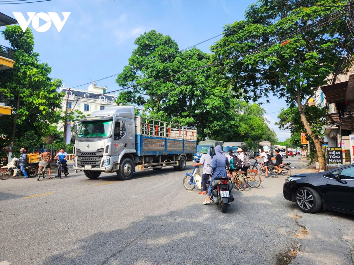 thông xe cầu Đông yên ở bắc ninh, người dân hết khổ vì tắc đường hình ảnh 11 thong xe cau Dong yen o bac ninh, nguoi dan het kho vi tac duong hinh anh 11