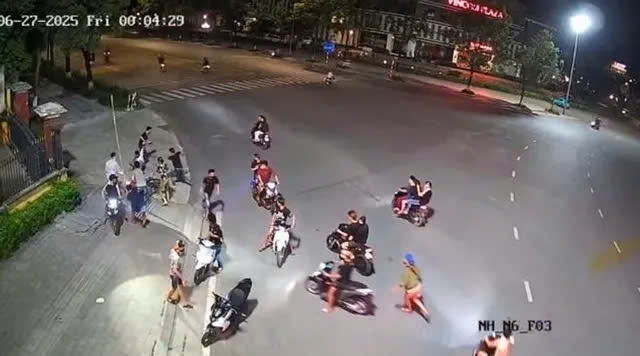 khởi tố 14 đối tượng cướp tài sản và gây rối trật tự ở bắc ninh hình ảnh 1 khoi to 14 doi tuong cuop tai san va gay roi trat tu o bac ninh hinh anh 1