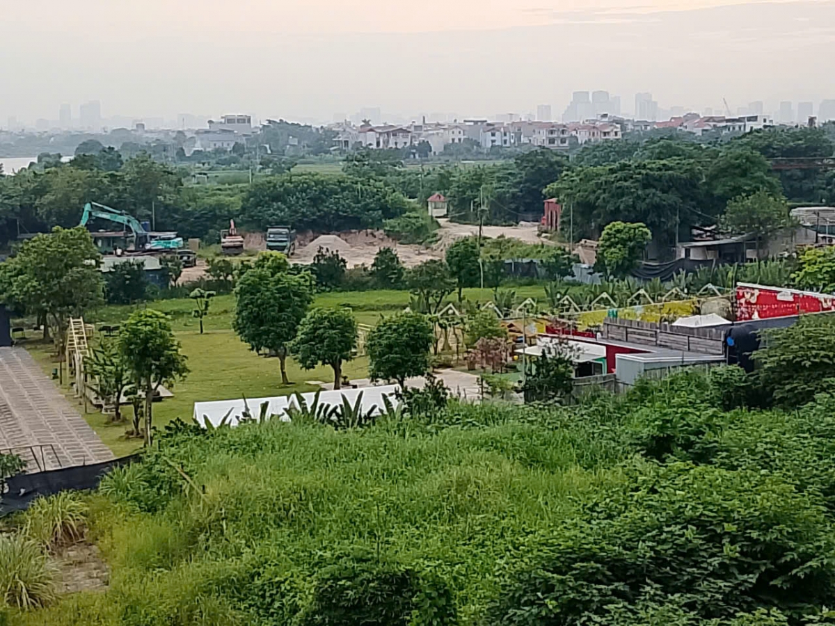 Hà Nội: Công trình vi phạm hành lang thoát lũ sông Hồng vì sao chưa được xử lý?