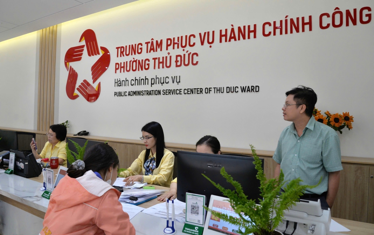 tp.hcm triển khai hơn 1.300 thủ tục hành chính không phụ thuộc địa giới hình ảnh 2 tp.hcm trien khai hon 1.300 thu tuc hanh chinh khong phu thuoc dia gioi hinh anh 2