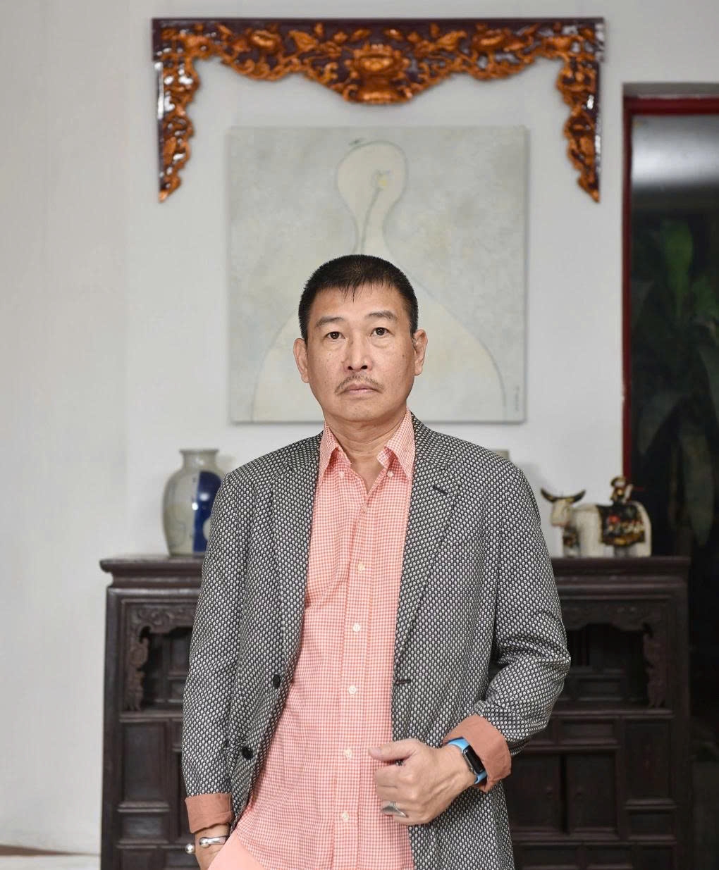 Họa sĩ Lê Thiết Cương - Người theo đuổi phong cách hội họa tối giản