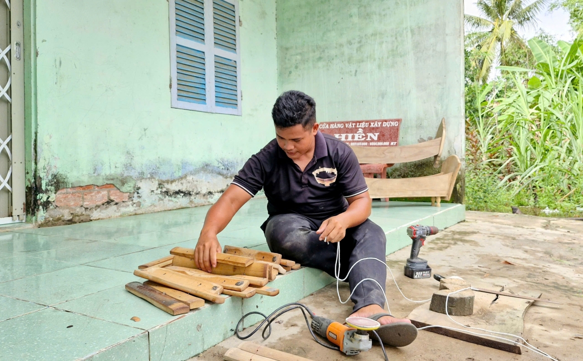 chang trai khmer thoi hon cho nhac ngu am hinh anh 1