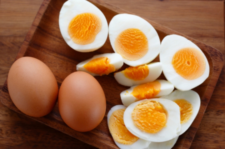 Ăn trứng gà liên tục có tốt không?