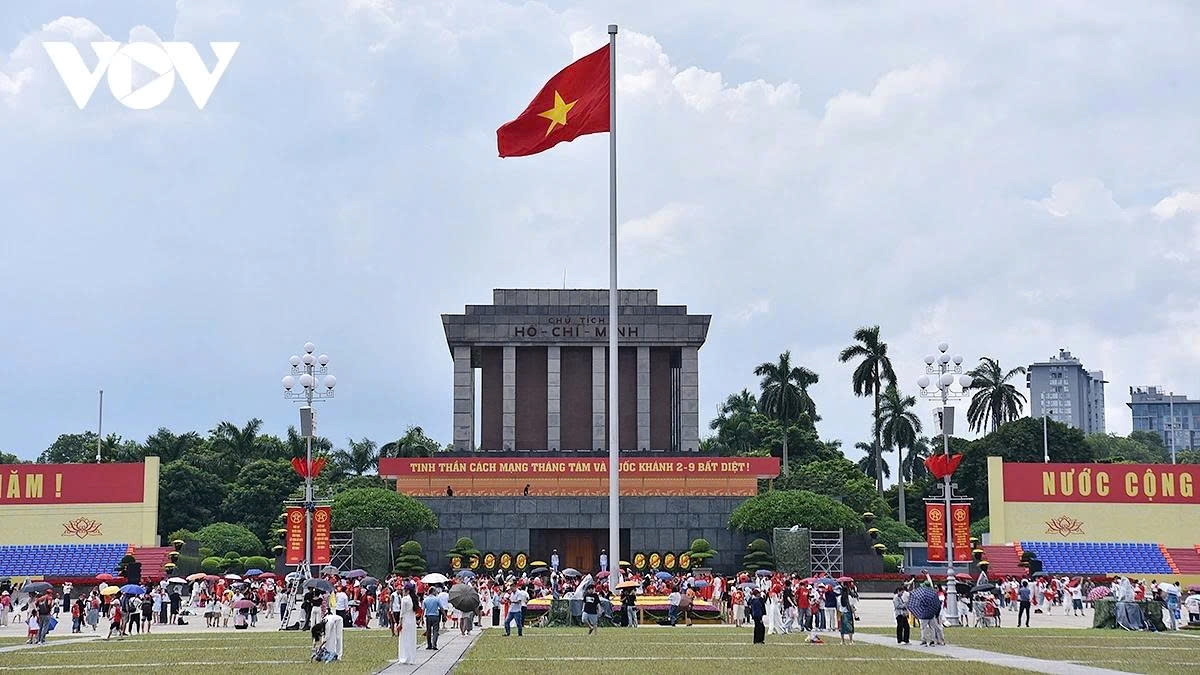 hanoi buzzes from dawn to dusk ahead of national day celebration picture 1 hanoi buzzes from dawn to dusk ahead of national day celebration picture 1