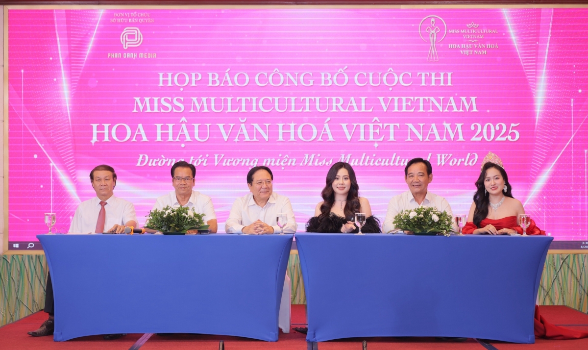 hoa hau van hoa viet nam lan dau duoc to chuc, ton vinh ban sac dan toc hinh anh 1