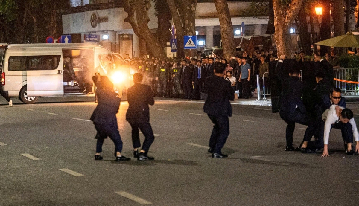 Spectacular anti-terrorism performance by Guard Command Force in Hanoi