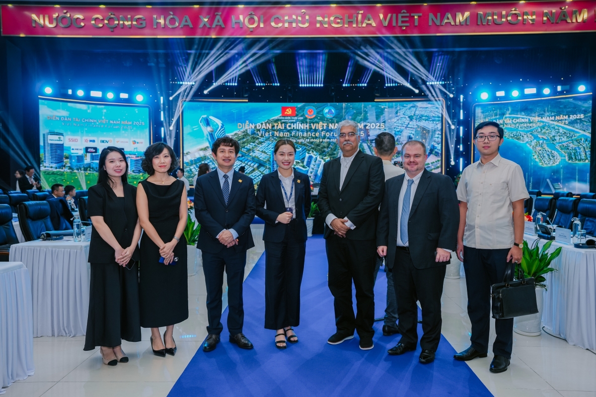 apex group san sang rot von dau tu vao meey group hinh anh 1