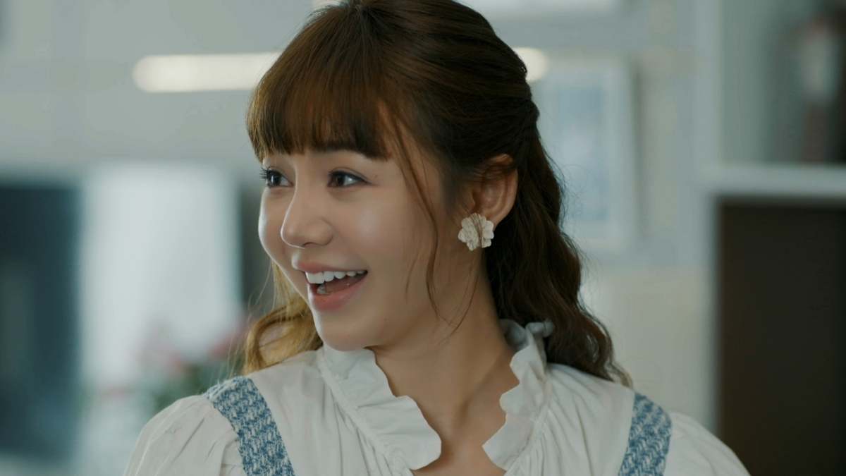 dien mao khac la cua quynh kool trong gio ngang khoang troi xanh hinh anh 3