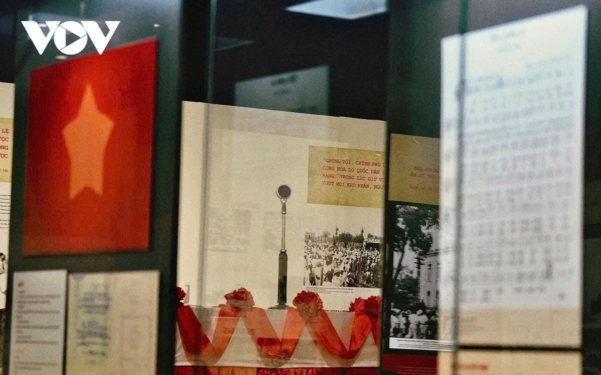 hundreds of precious documents vividly depict vietnam s 80-year journey picture 12