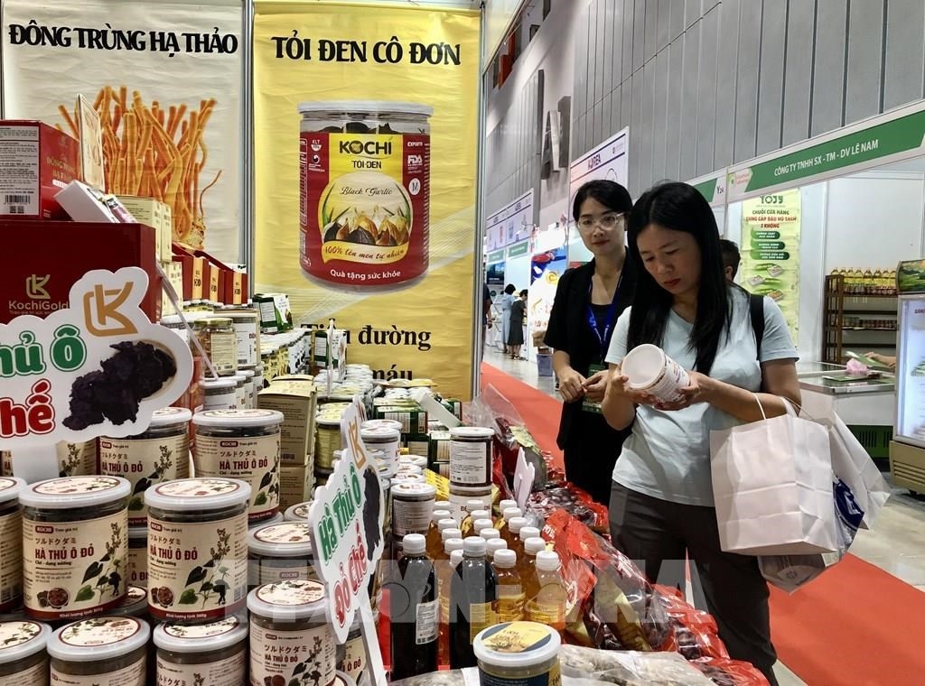 vietnam showcases signature products at hong kong food expo picture 1