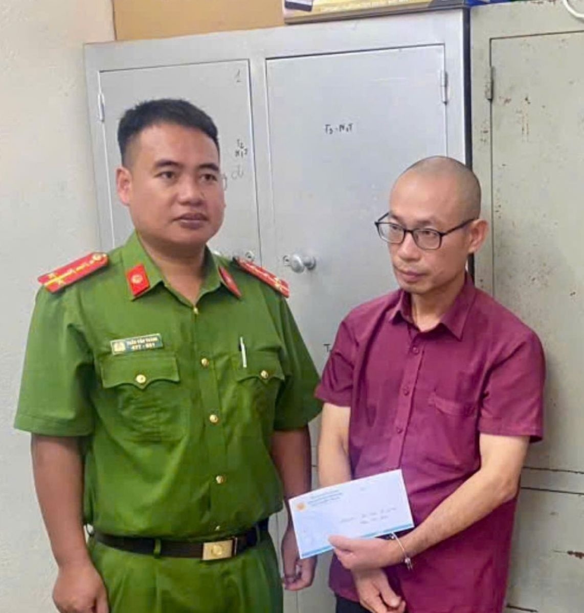 bat 3 doi tuong mua ban, tang tru trai phep chat ma tuy hinh anh 3