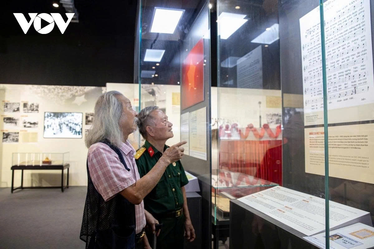 hundreds of precious documents vividly depict vietnam s 80-year journey picture 14