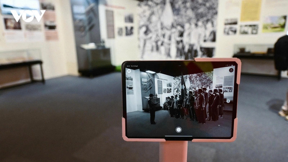 Hundreds of precious documents vividly depict Vietnam’s 80-year journey