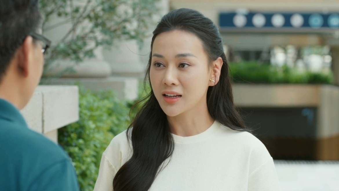 quynh kool va dan my nhan trong phim gio ngang khoang troi xanh hinh anh 2