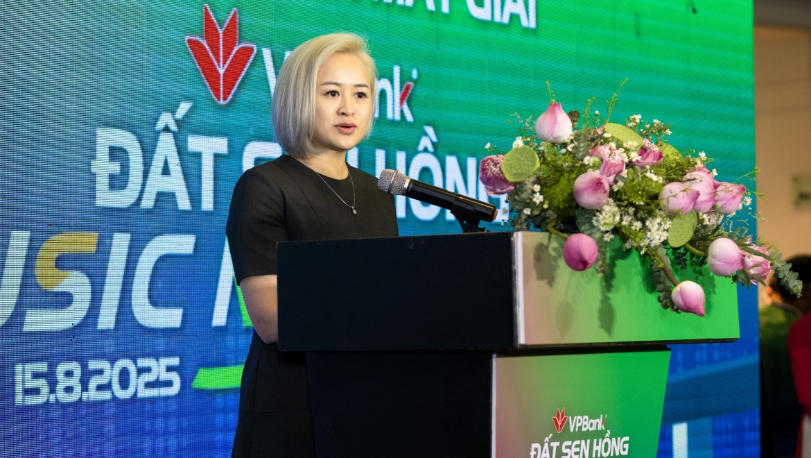 12.000 van dong vien tham gia vpbank Dat sen hong music marathon 2025 hinh anh 3
