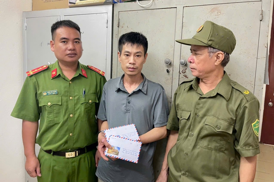 bat 3 doi tuong mua ban, tang tru trai phep chat ma tuy hinh anh 1