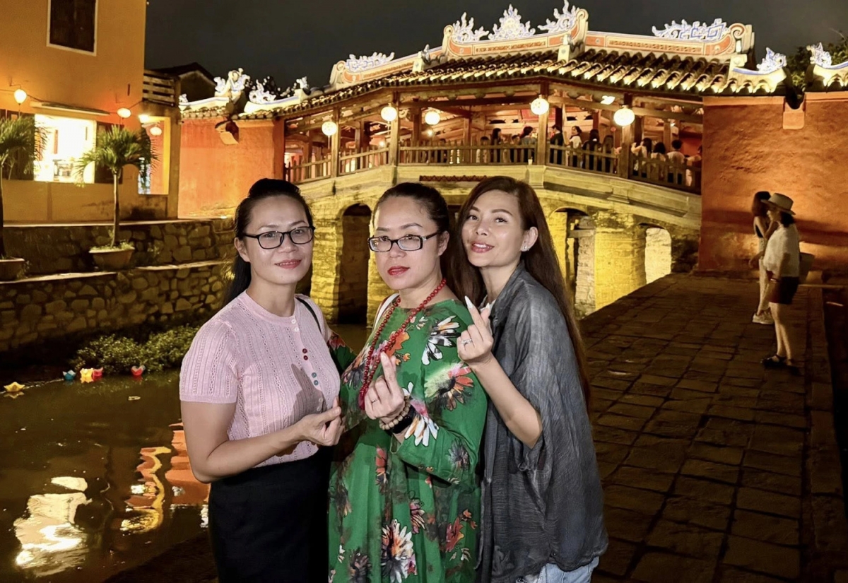 sao viet 23 8 nsnd xuan bac gap lai em bien cua song o day song sau 25 nam hinh anh 6