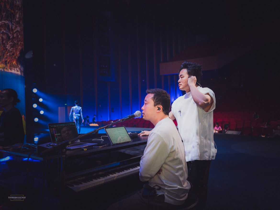 giam doc am nhac tiet lo dieu dac biet o concert to quoc trong tim hinh anh 1