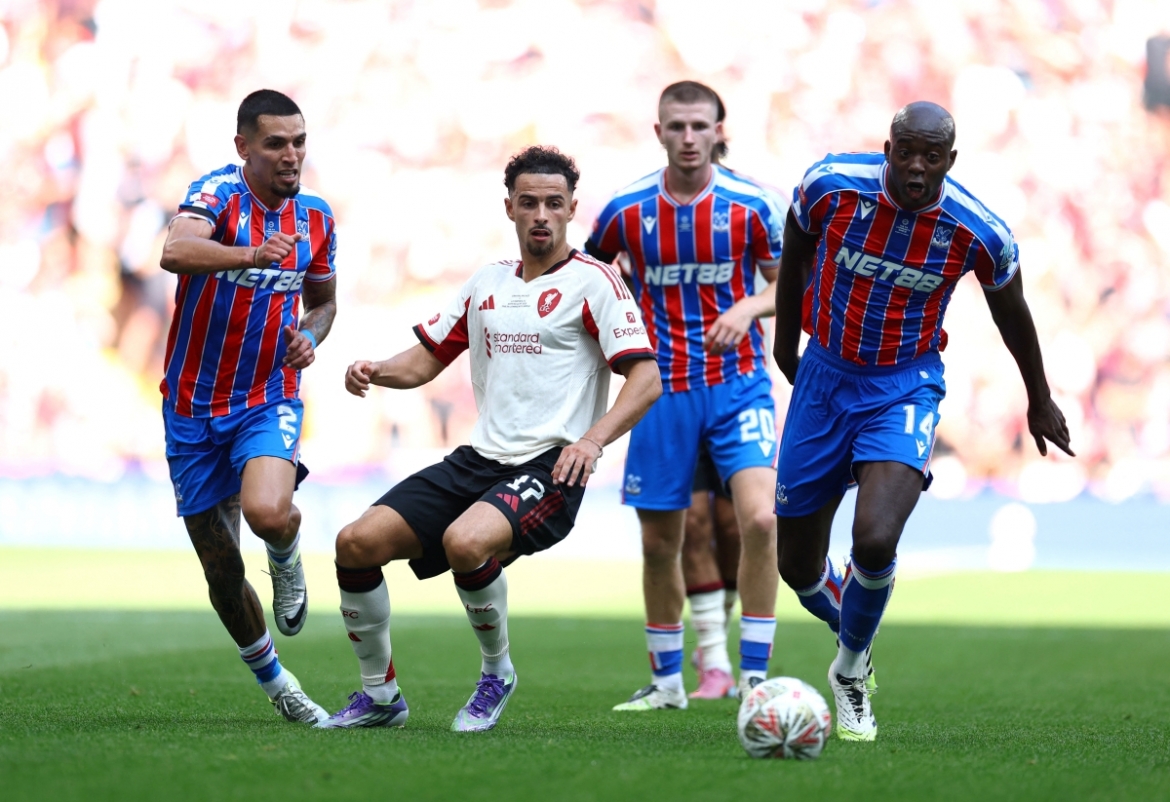 crystal palace thang kich tinh liverpool de gianh sieu cup anh hinh anh 35