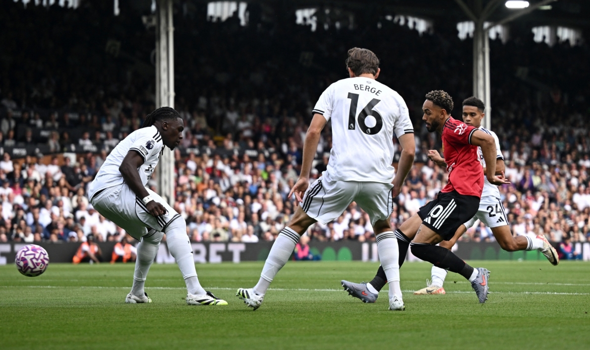 ket qua vong 2 ngoai hang anh 2025 2026 mu roi diem truoc fulham vi toi do bruno hinh anh 1