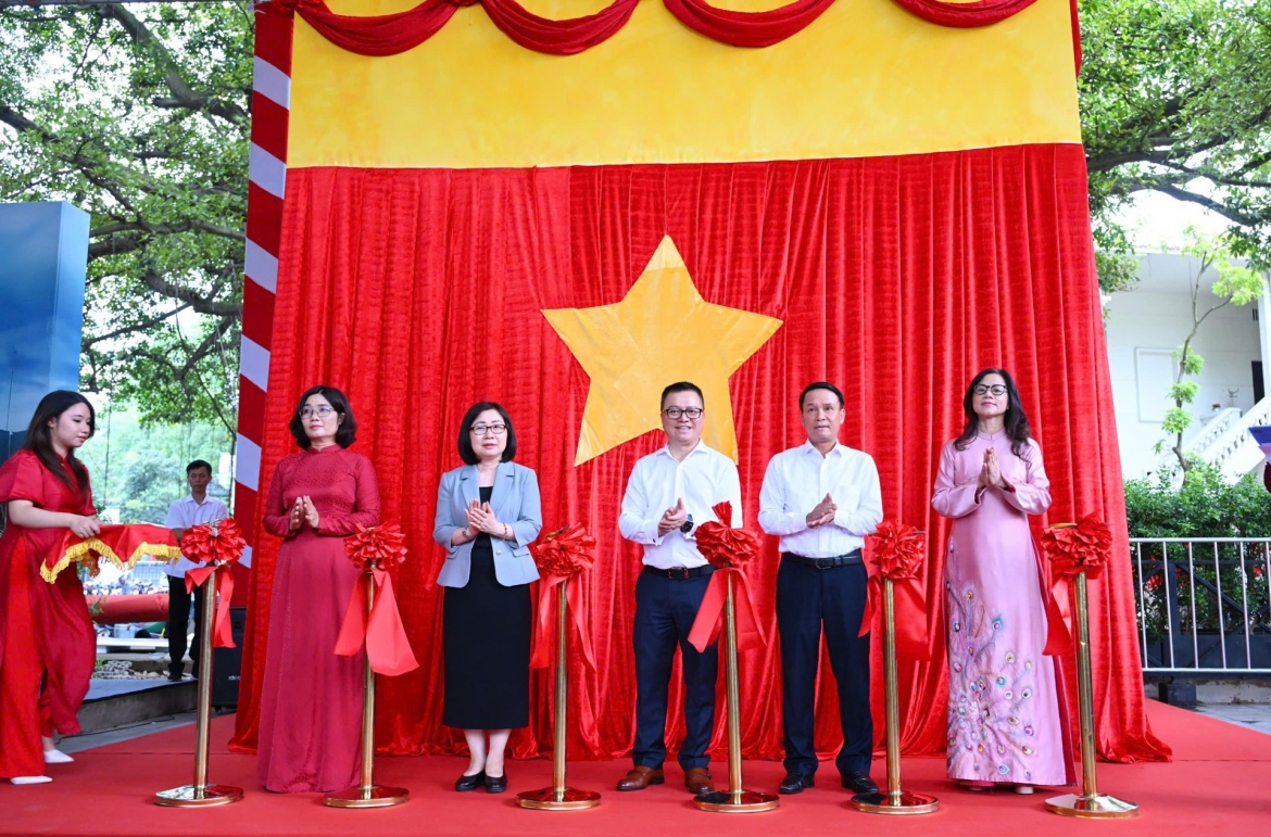 tim hieu lich su voi trai nghiem da giac quan tai trien lam 80 nam rang ro non song hinh anh 2