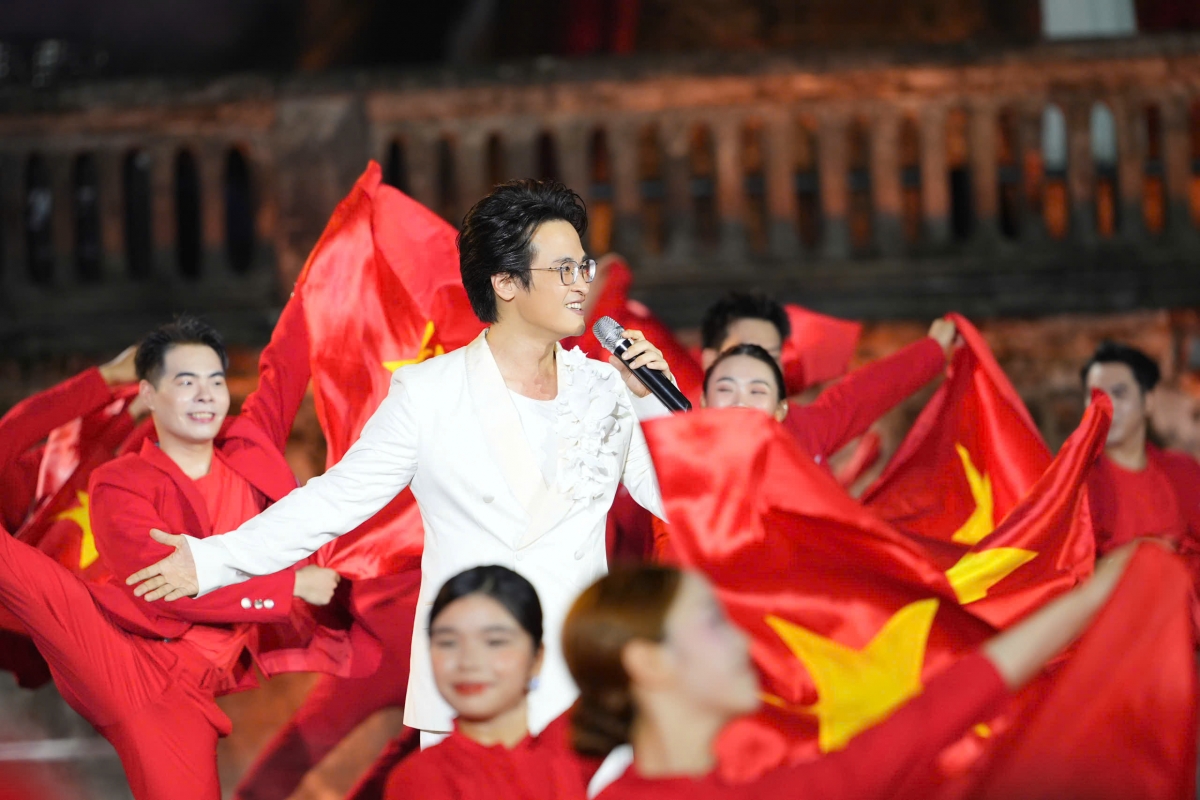 khan gia song lai khi the cach mang qua dem nghe thuat thoi co vang hinh anh 8