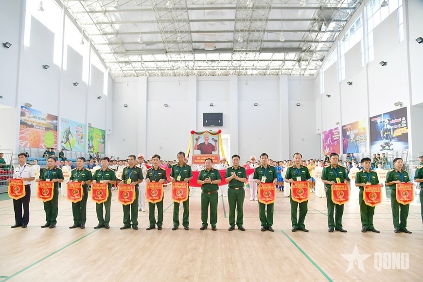 khai mac vong chung ket hoi thao luc luong vu trang quan khu 9 nam 2025 hinh anh 3