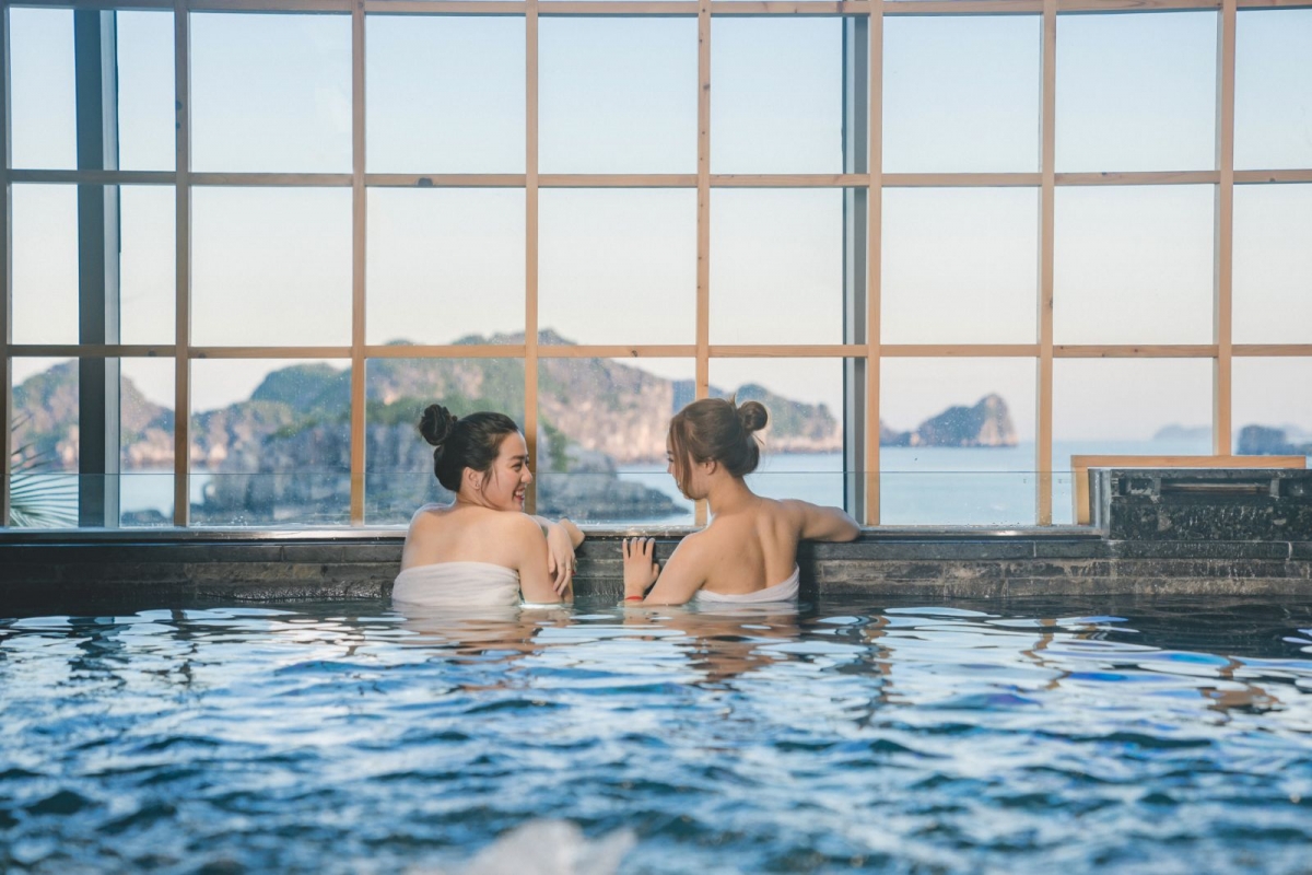 giai ma suc hut ben vung va tiem nang du lich suot 4 mua tai flamingo cat ba resorts hinh anh 3