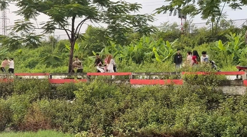 Di xe lang lach hanh hung nguoi di duong, 9 doi tuong o bac ninh bi khoi to hinh anh 1
