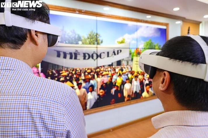 xuyen khong hoa cung dong bao chung kien bac ho doc tuyen ngon doc lap hinh anh 3
