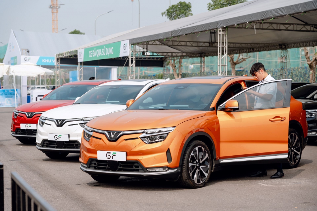 vi sao vinfast vf 8 luot chuan gf duoc dan sanh xe khen ngon xin min hinh anh 3