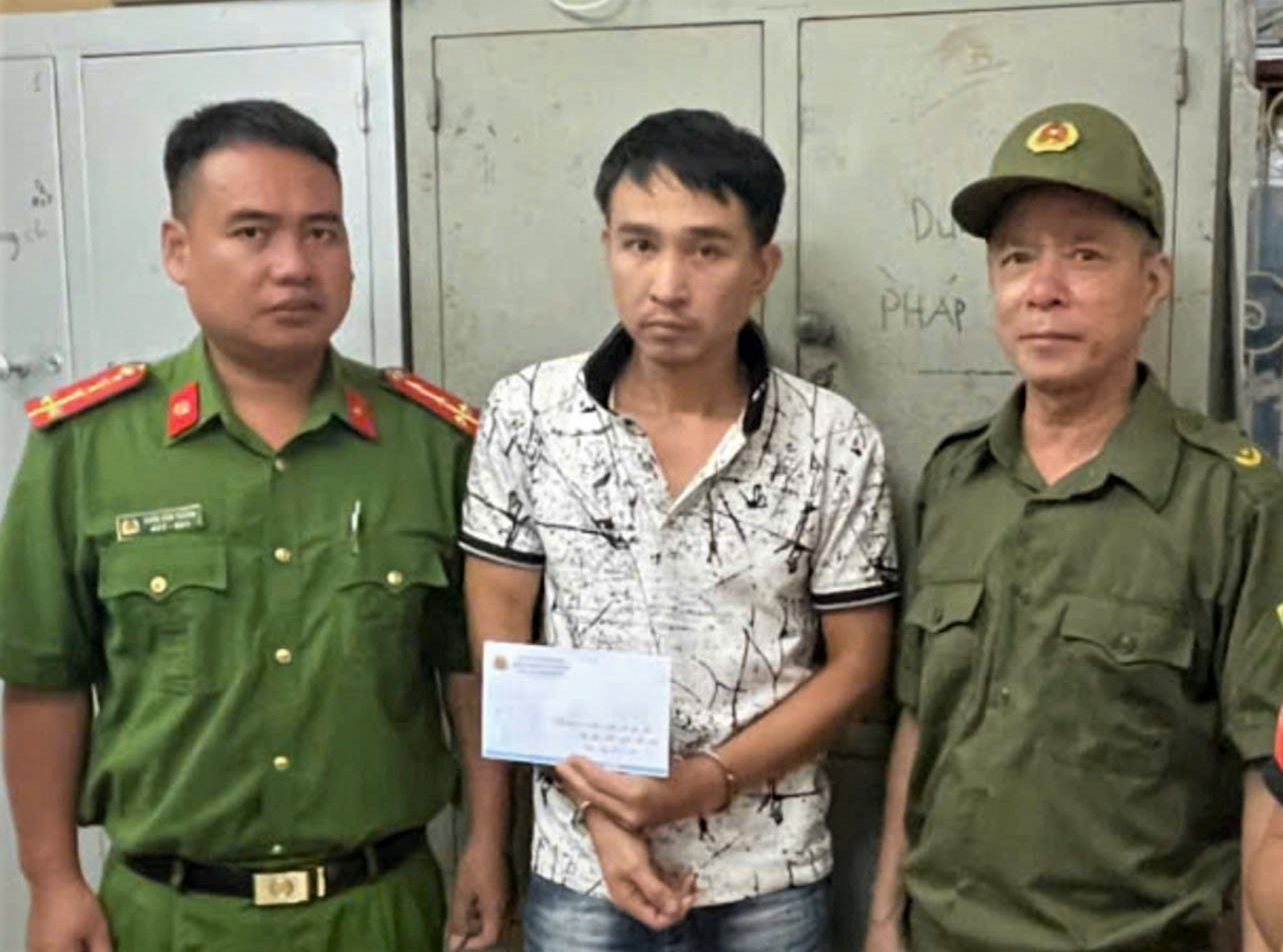 bat 3 doi tuong mua ban, tang tru trai phep chat ma tuy hinh anh 2