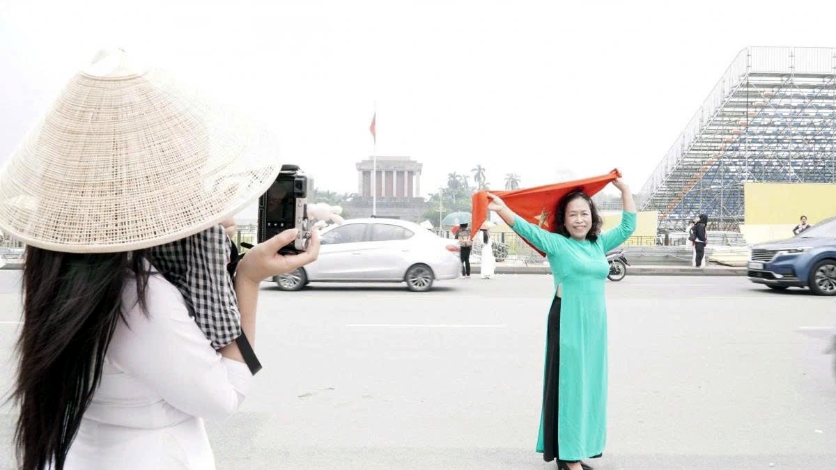 historic ba dinh square bustles ahead of 80th national day celebration picture 5