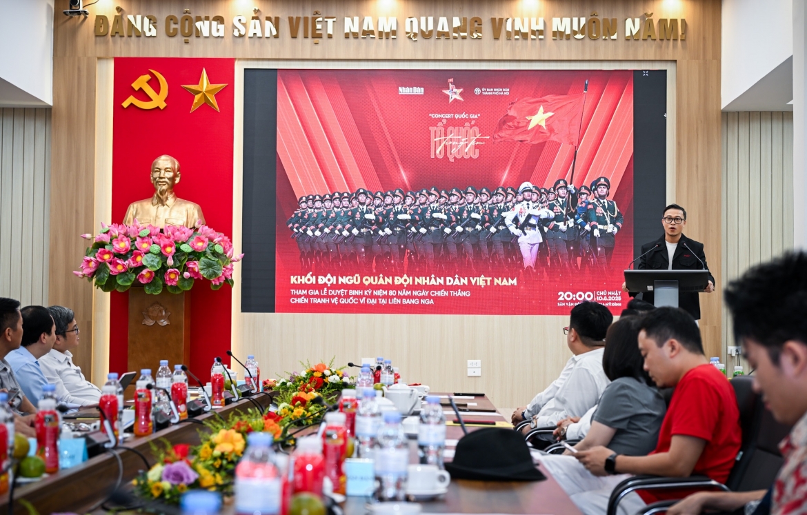 concert to quoc trong tim 50.000 nguoi se cung hat quoc ca tren svD my Dinh hinh anh 2